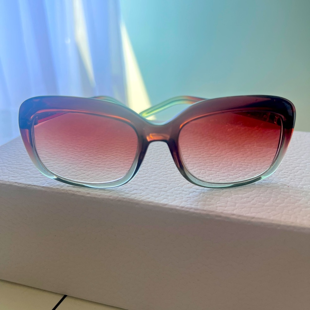 BCBG Max Azria Gradient Multicolor Sunglasses in Green and Brown. NWOT